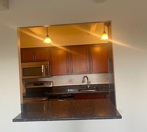 3rd image of 1055 N Logan St #1504