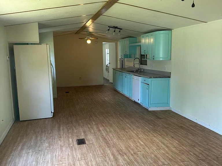 4810 Lake Michigan Ave — Photo 11