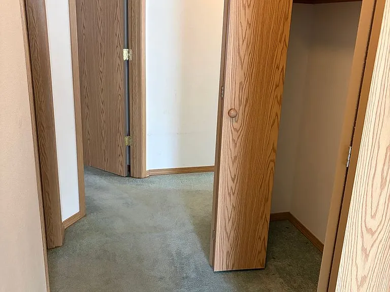 183 E Roosevelt St — Photo 19