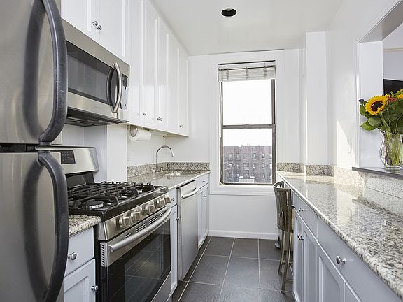 2nd image of 675 W End Ave APT 10D