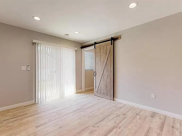 6806 Texhoma Ave — Photo 2