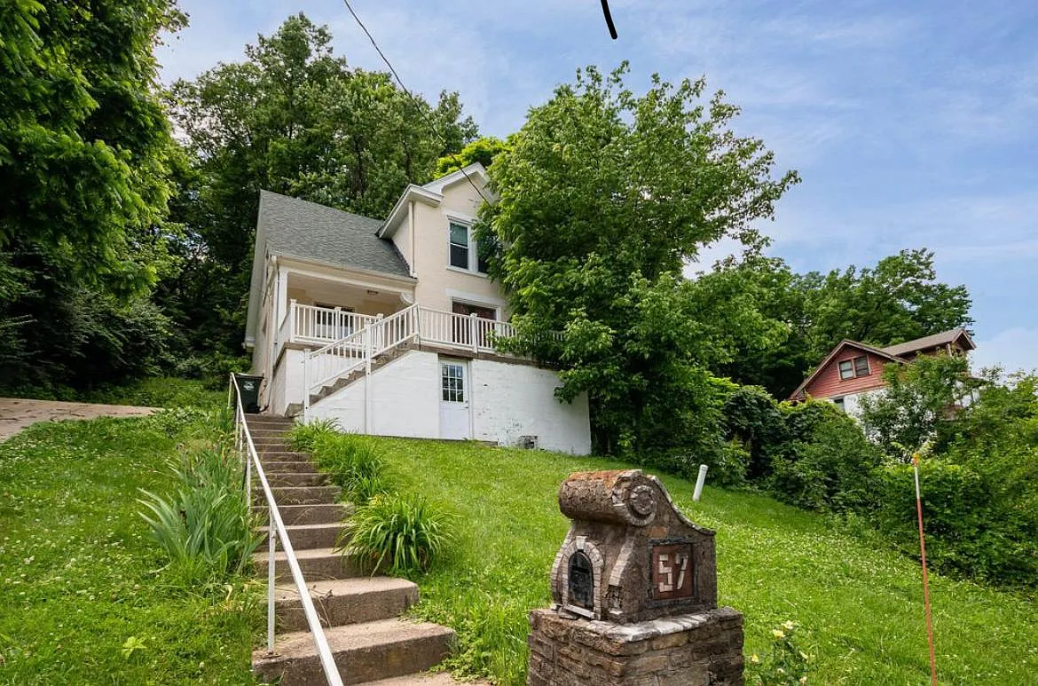 57 Kentucky Dr photo 1