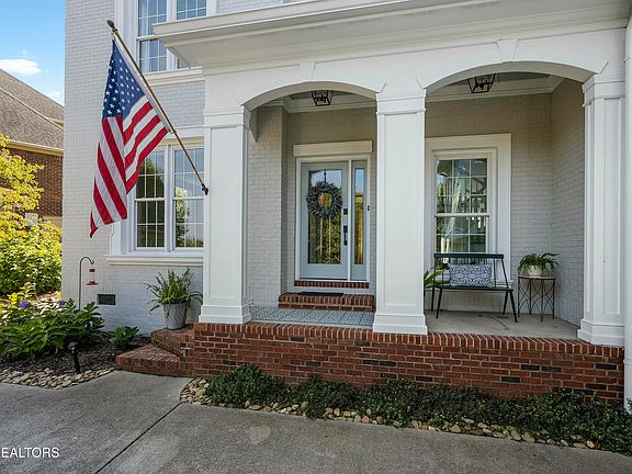 2nd image of 9035 Legends Lake Ln