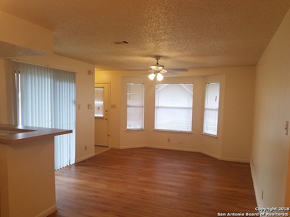 3rd image of 6350 Cambridge Dr APT 3