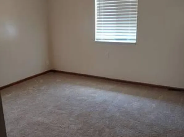 911 S Broadway St #11, Louisburg, KS 66053
