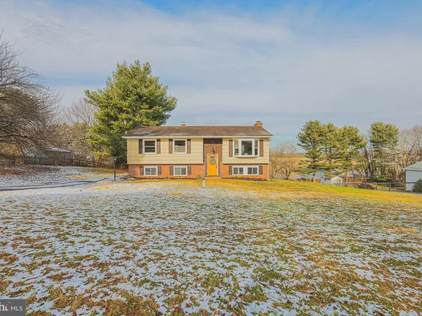 3064 Daisy Ln, White Hall, MD 21161