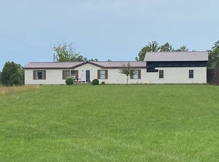 14526 Leon Baden Rd, Leon, WV 25123