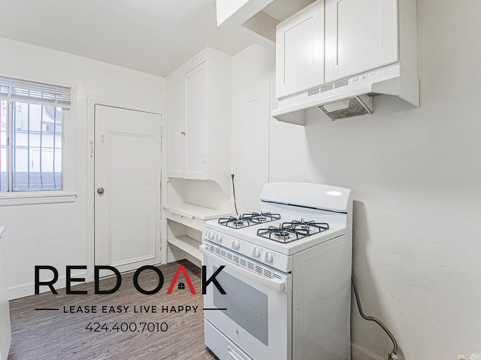 Lovely One Bedroom with High Ceilings, Ample Storage, and Available Parking ~ In Harvard Heights! — Photo 2