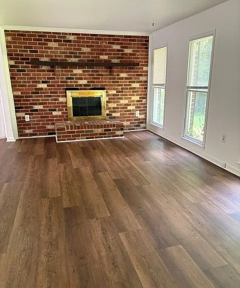 Family Room w/Fireplace