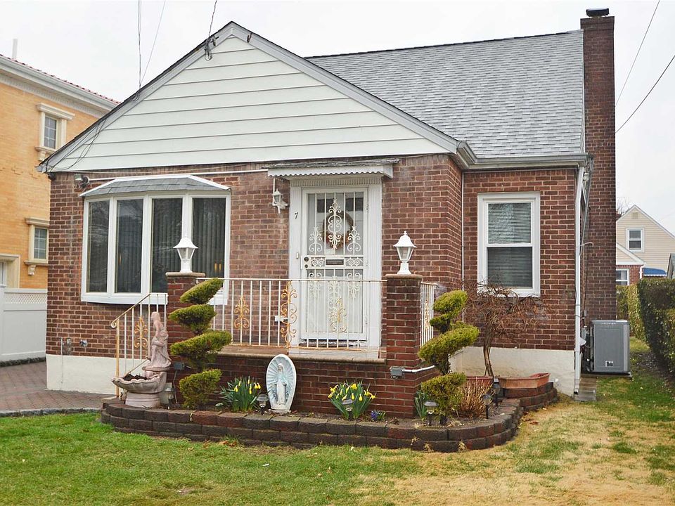 1st image of 7 Rowe Pl
