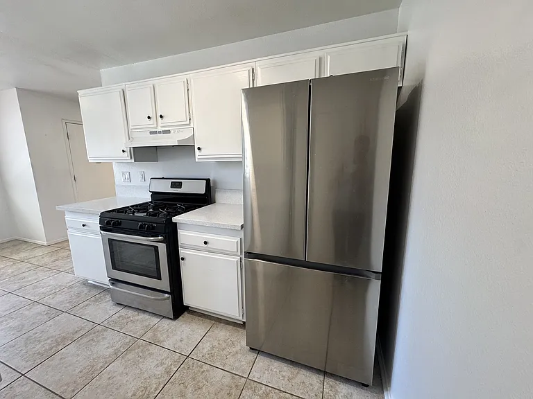42030 Thornbush Ave — Photo 6