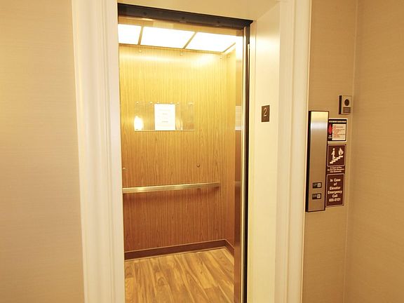 4th image of 125 E Glen Ave APT 205B