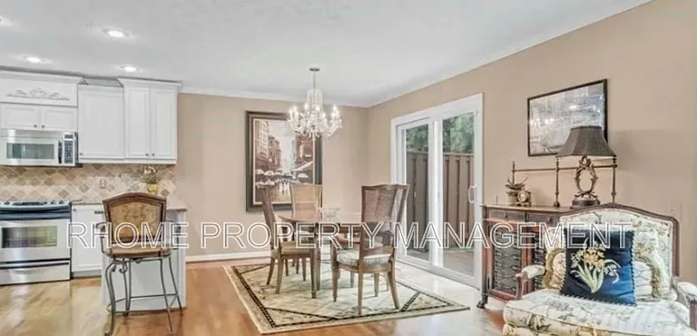 903 Dunwoody Chace — Photo 5
