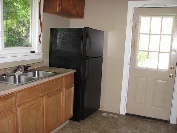 Kitchen/Door to Driveway