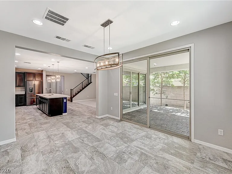 3741 Glasstop Dr — Photo 15