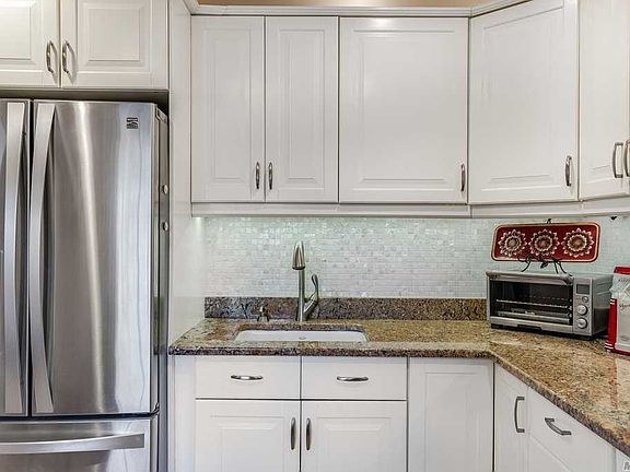5th image of 3 Anchorage Ln #6A