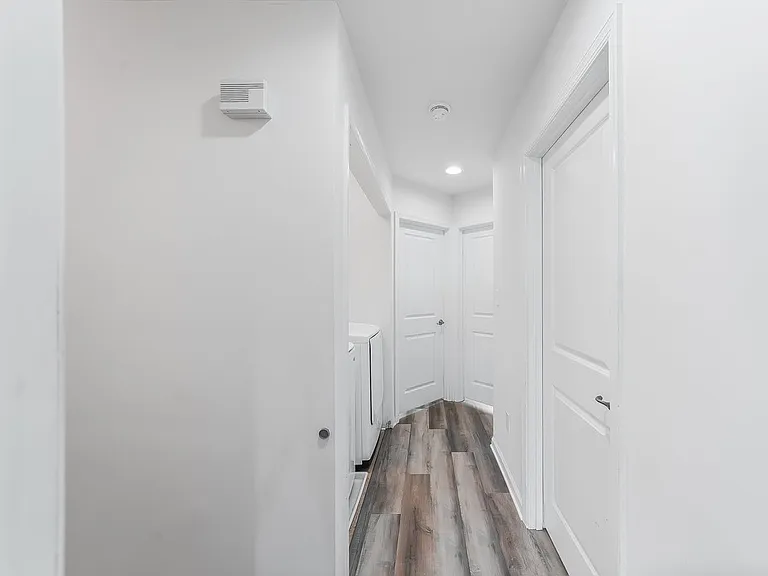 1222 Carrick Ct — Photo 3