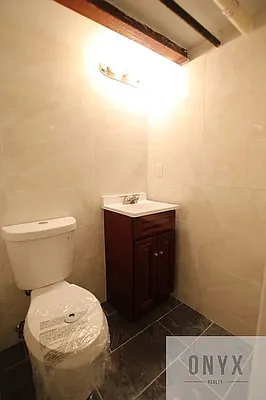 Rented by Onyx | media 27