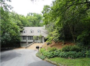 29 Stonedge Rd, Lookout Mountain, TN 37350