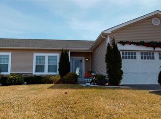 191 Flower Rd, Shirley, NY 11967