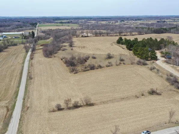 LOT 7 E Moraine Dr, Kewaskum, WI 53040