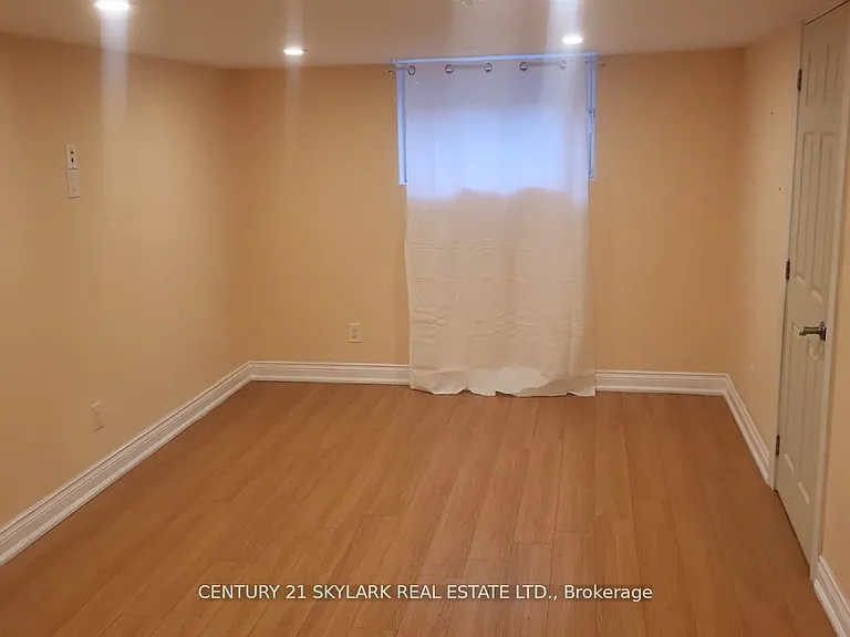 44 Holswade Rd #BASEMENT — Photo 3