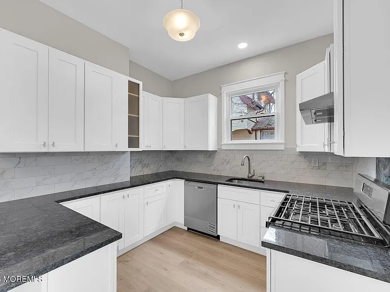 37 Beacon Blvd — Photo 7