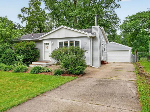 2614 Garden Ave, Cedar Falls, IA 50613