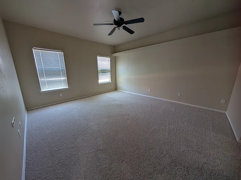 5803 London Dr — Photo 12