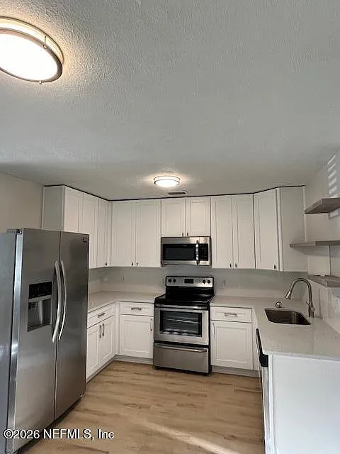 2 bed, 1.0 bath, 1253 sqft, $1,890 — Photo 4