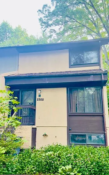 2200 White Cornus Ln — Photo 2