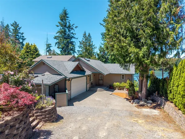 21945 Promontory Court SE, Yelm, WA 98597