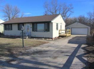 22432 Theater Rd, Fort Dodge, IA 50501