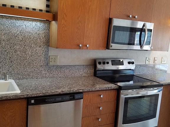 3rd image of 505 E Henry Clay St APT 301