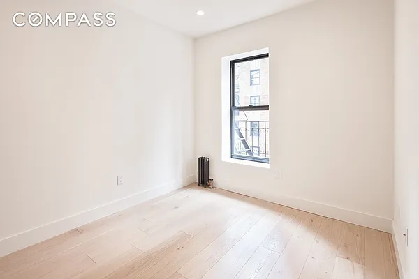 Rented by Compass | media 40