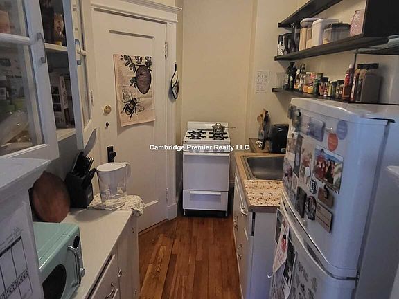 4th image of 2 Crawford St APT 1