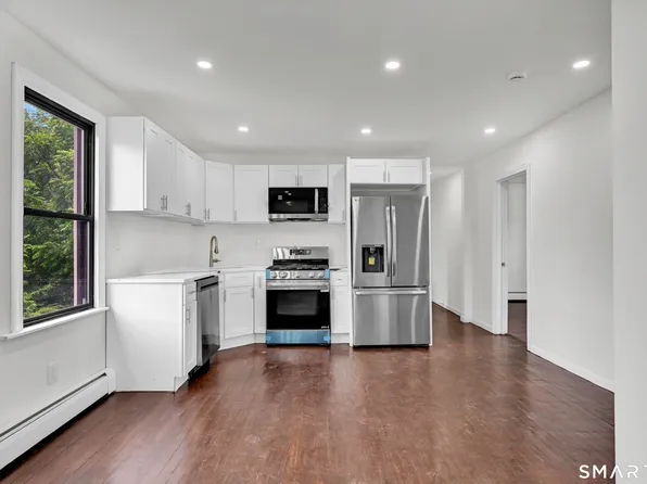 54 Overlook Ave, New Britain, CT
