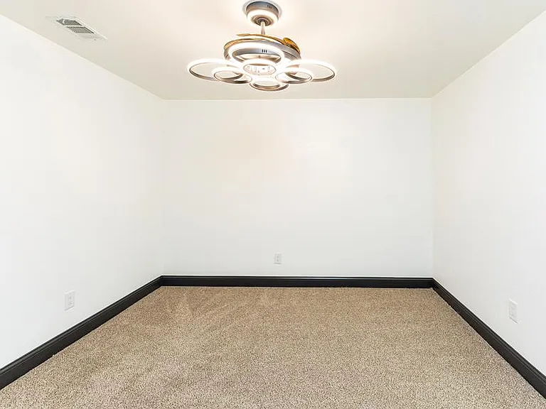 4209 Redbud Ave — Photo 26