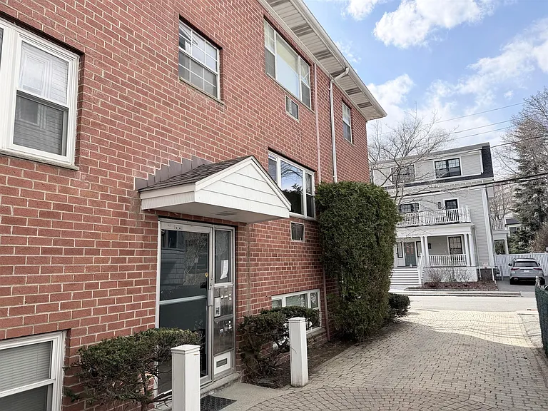 104 Trowbridge St #2 — Photo 14