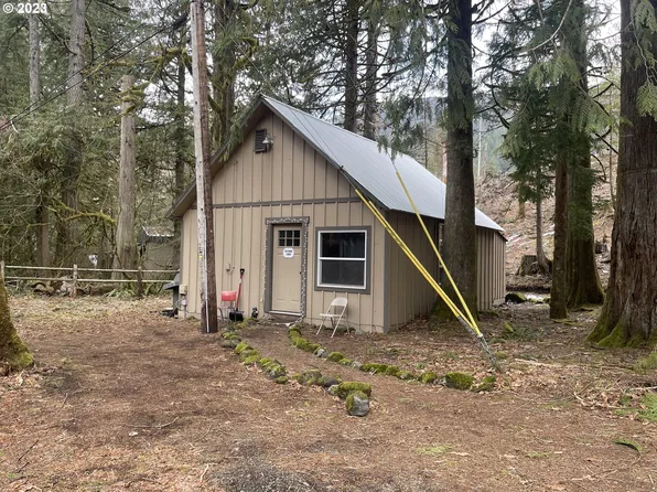 73715 E Highway 26, Rhododendron, OR 97049