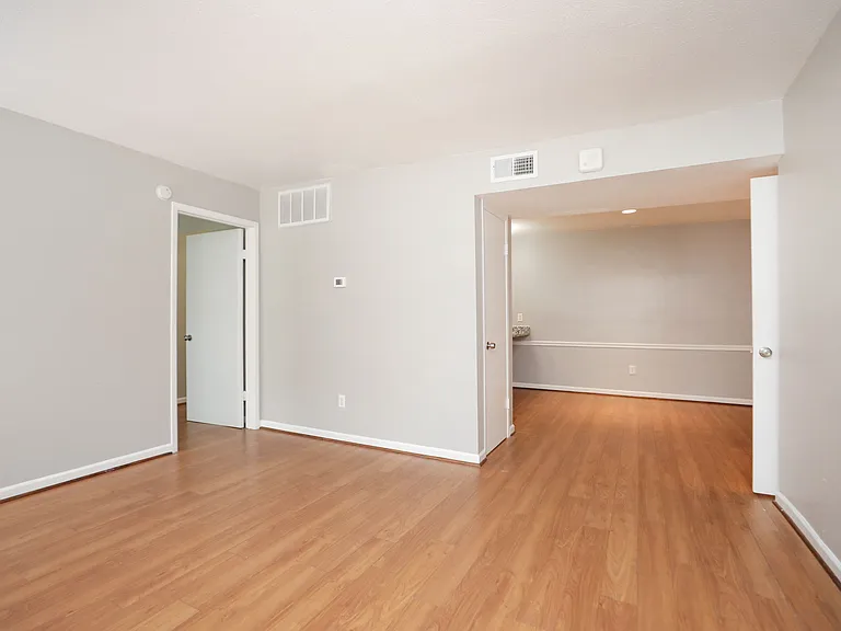 2100 Wilcrest Dr #B — Photo 10