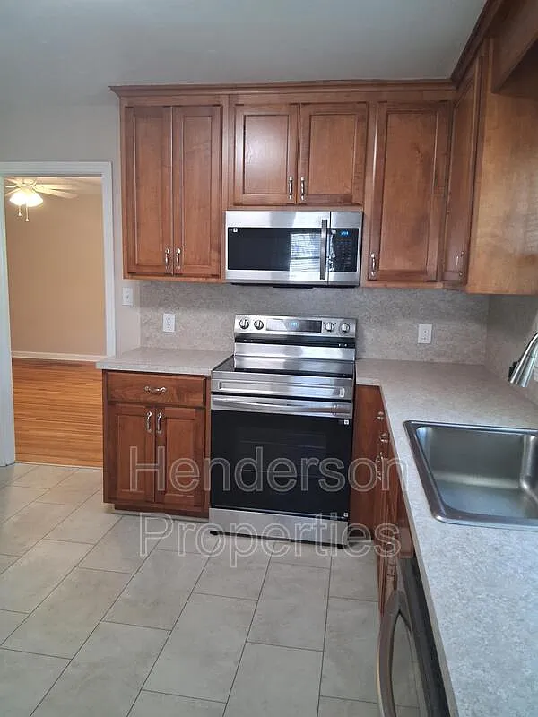 Studio, $1,250 — Photo 3