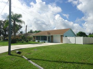 2206 SE Carnation Rd, Port Saint Lucie, FL 34952