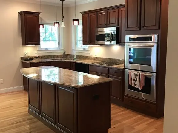 7 Winn Ter, Northborough, MA 01532
