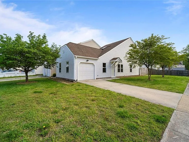 1254 Corkwood Cir — Photo 2