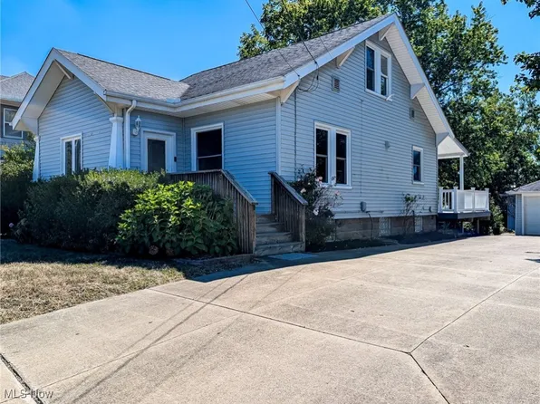 268 Randolph Rd, Mogadore, OH 44260