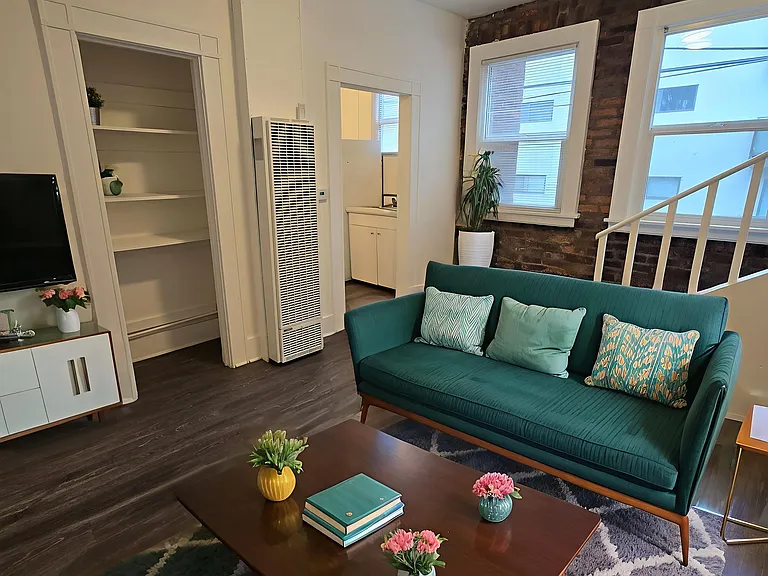 Ansonia Apartments — Photo 11