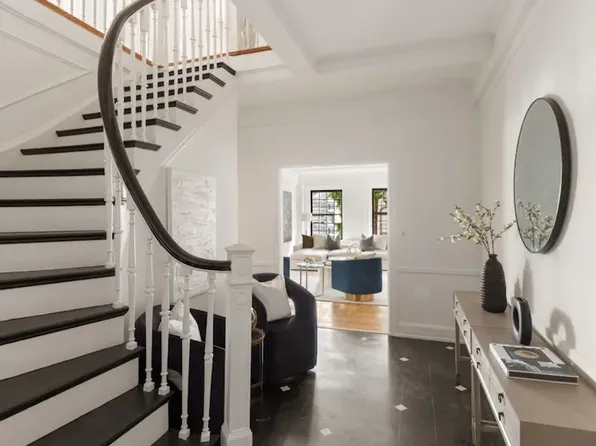 129 East 69th Street image 6 of 10