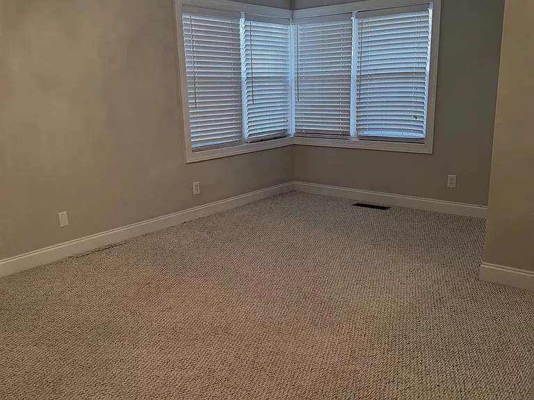2012 S Mebane St #104 — Photo 16