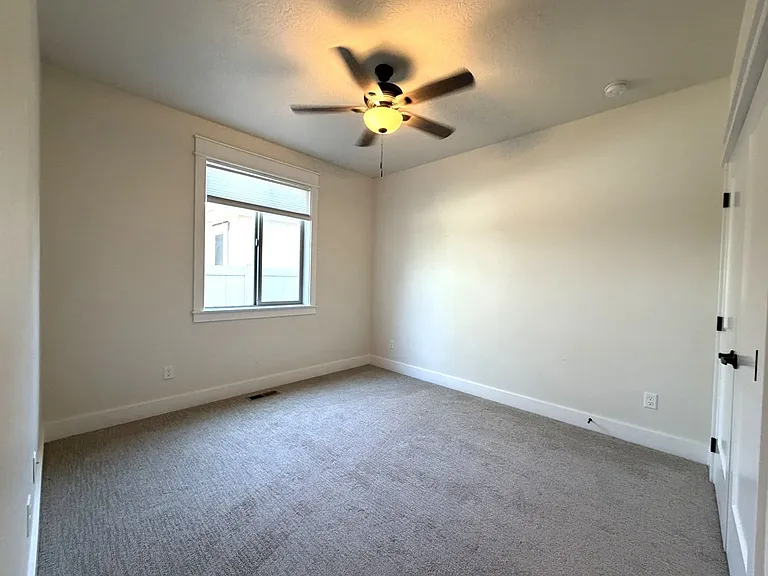 1432 N Glen Aspen Ave — Photo 5